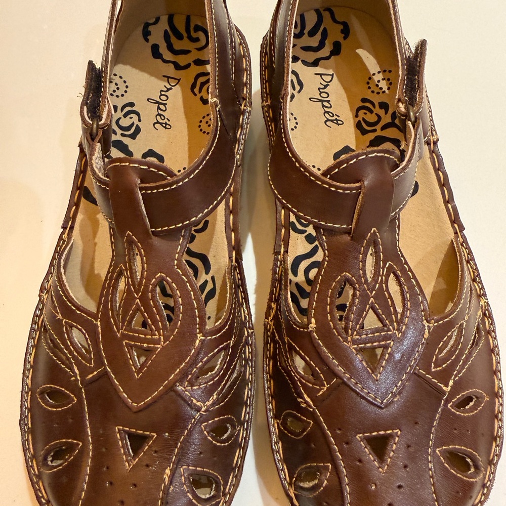 Propet Rich Brown Leather Footwear - Picture 2 of 7